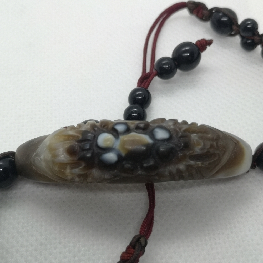 Carved  bracelet - Picture 2 of 4